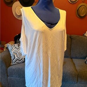 VENUS White Short Sleeve Top